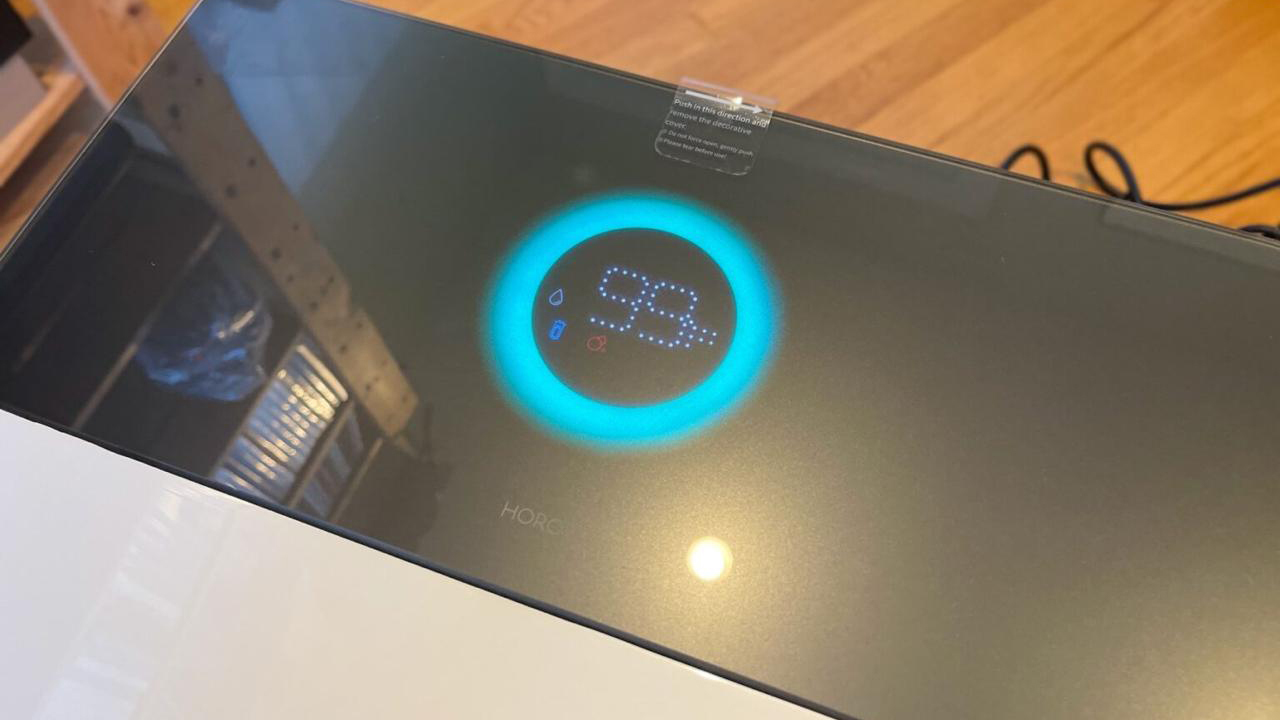 HOROW X70 smart toilet_interactive LED display