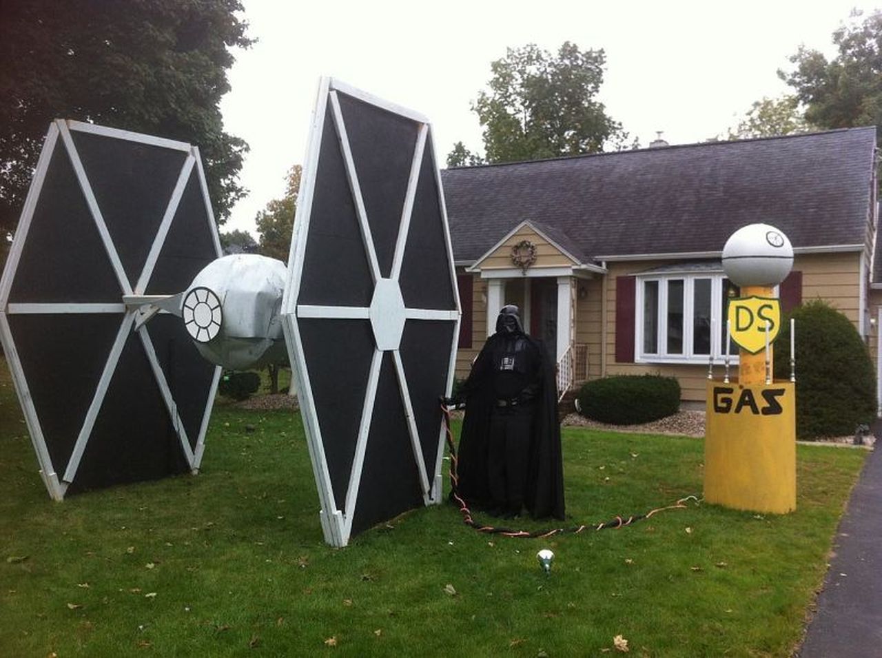 Star Wars Halloween Decoration Ideas - TIE Fighter