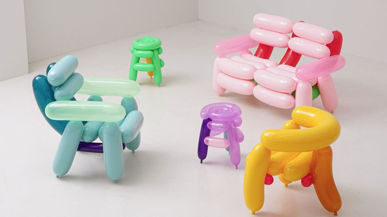 Diseñador surcoreano convierte globos juguetones en muebles resistentes
