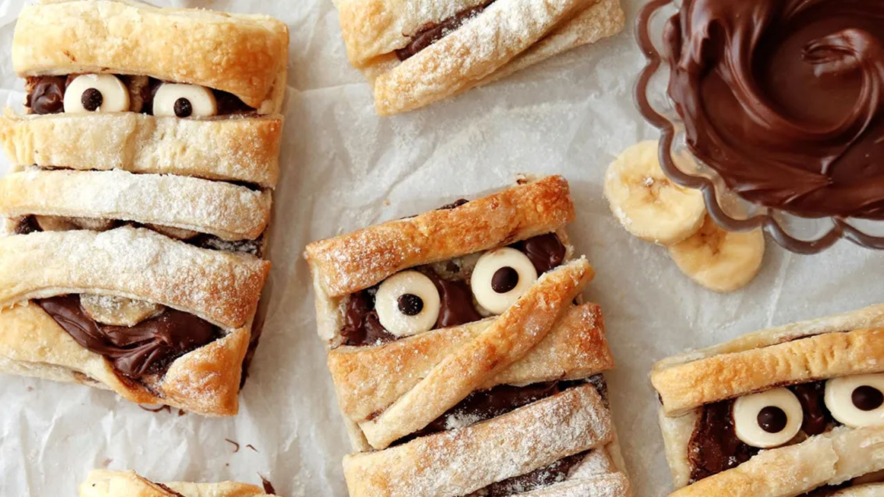 Nutella Mummy Hand Pies