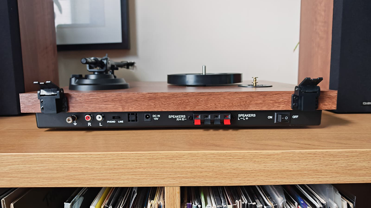 Qlearsoul SoulBox S1_rear connection panel