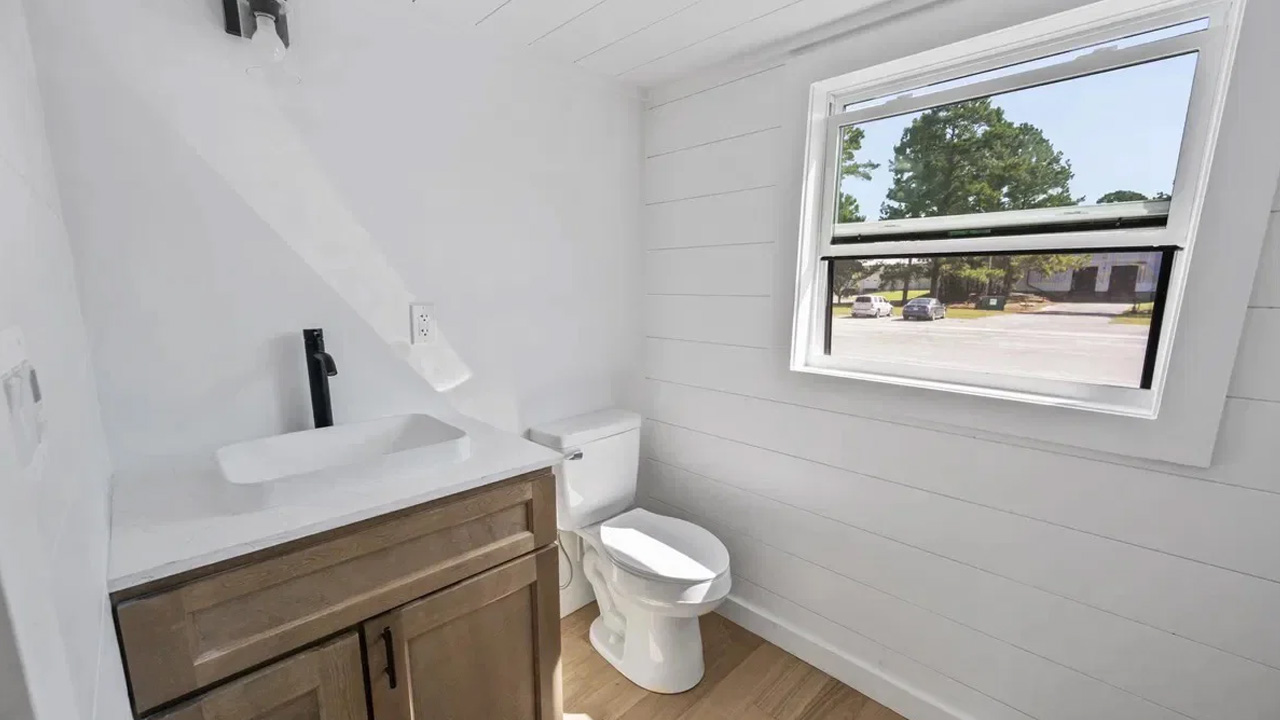 32 ft. Modern Tiny House_bathroom