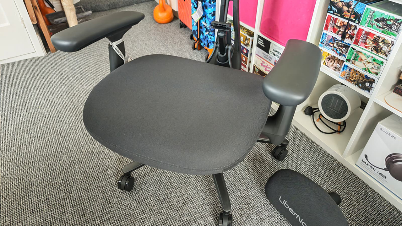 MaxisAirflow Chair by LiberNovo